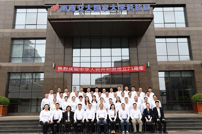 中層管理人員素質(zhì)提升培訓(xùn)_副本 中層管理人員素質(zhì)提升培訓(xùn)_副本