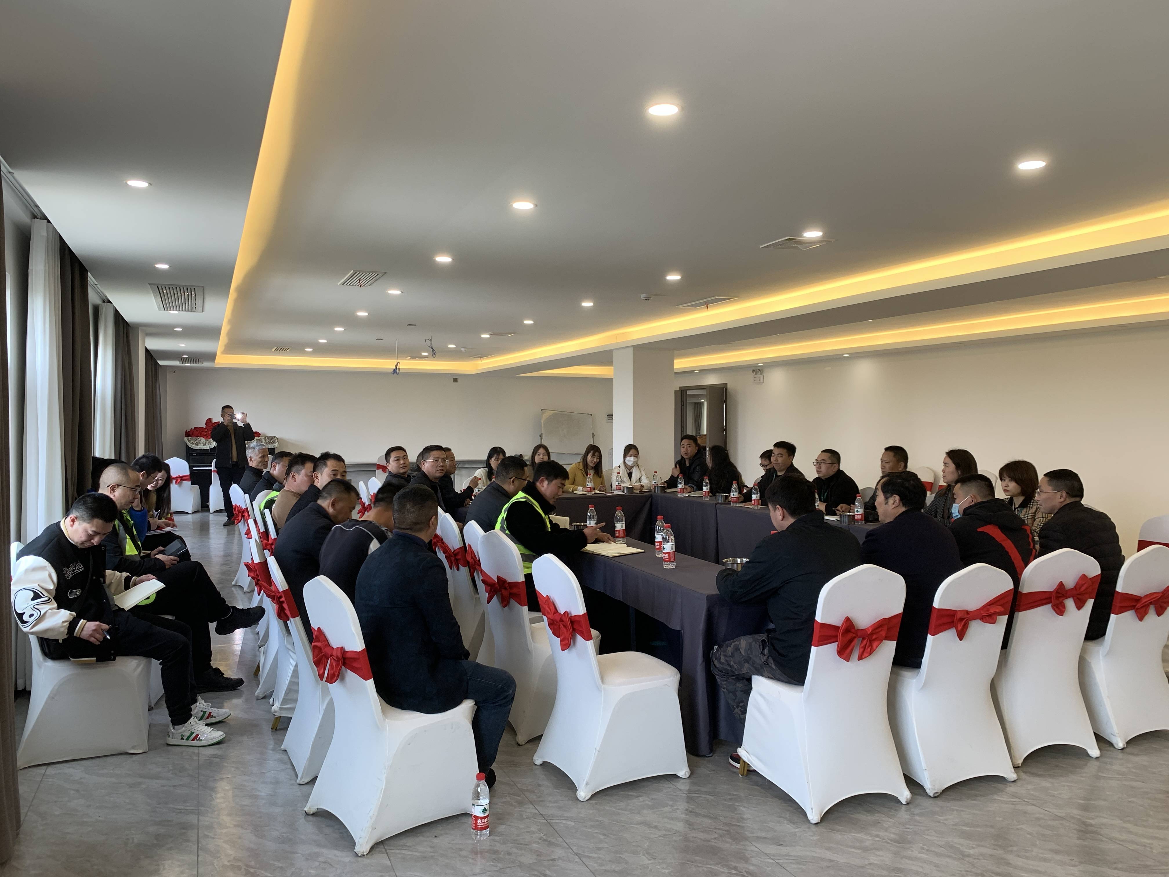 首季開(kāi)門(mén)紅——第六工程公司生產(chǎn)經(jīng)營(yíng)工作喜報(bào)頻傳(1) 首季開(kāi)門(mén)紅——第六工程公司生產(chǎn)經(jīng)營(yíng)工作喜報(bào)頻傳(1)